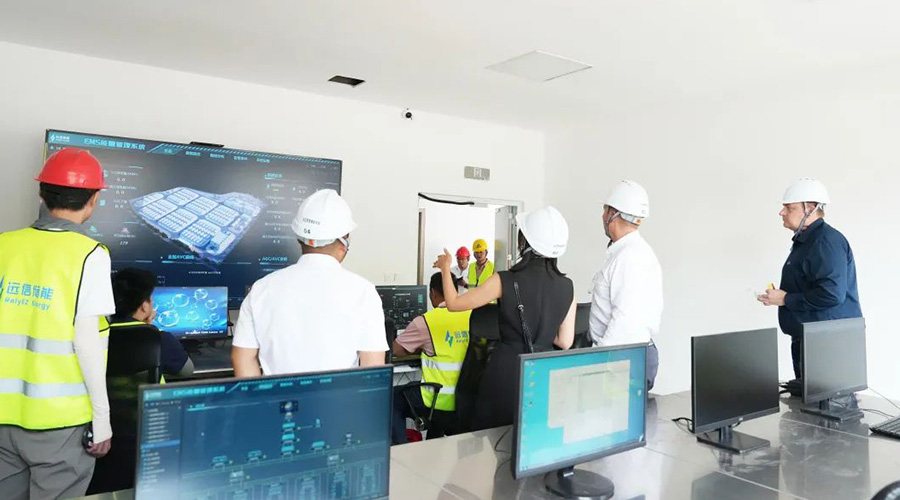 一棒捅破天花板，我在储能行业取真经